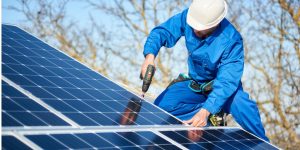 Installation Maintenance Panneaux Solaires Photovoltaïques à Courbes